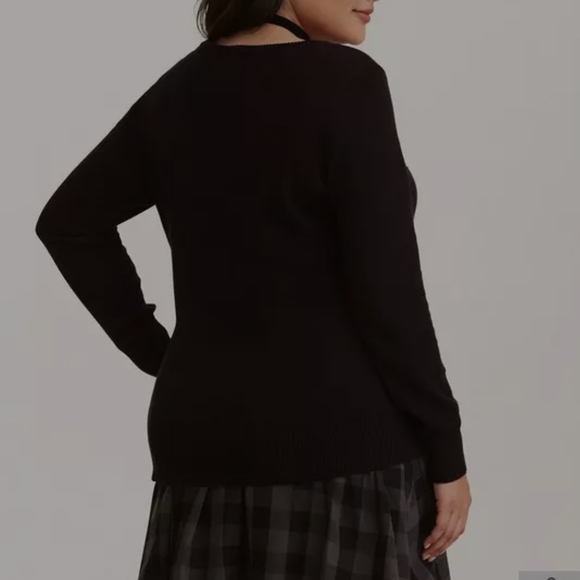 Torrid Black Embellished Patches Pullover Sweater Size 5X - Picture 2 of 4